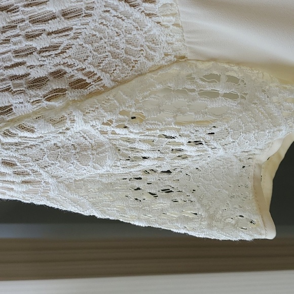 METAPHOR, beautiful short sleeve blouse. Size medium  cream color. Crochet lace, - Picture 4 of 12